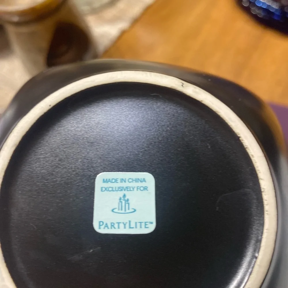 Vintage Party Lite Zen candle holder set. Color is eggplant. Like new. 2 pieces - Picture 3 of 4